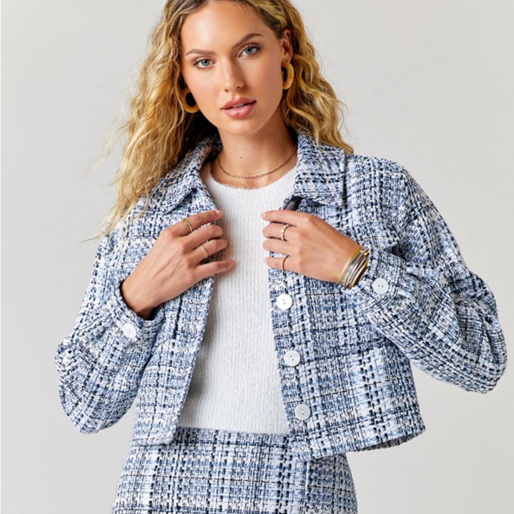 Button Front Cropped Shacket in Blue